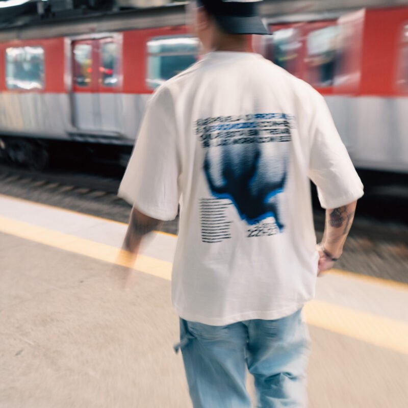 Camiseta Profundo e Escondido