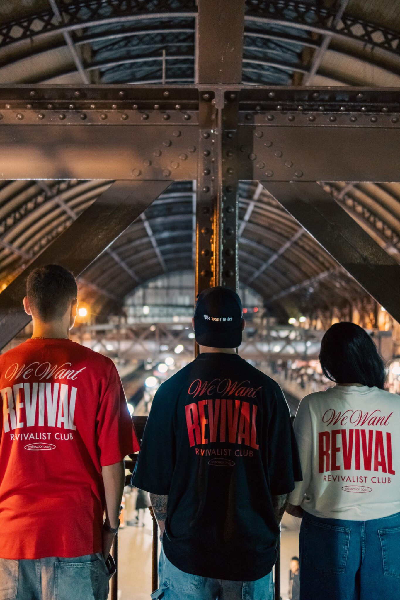 camiseta revival